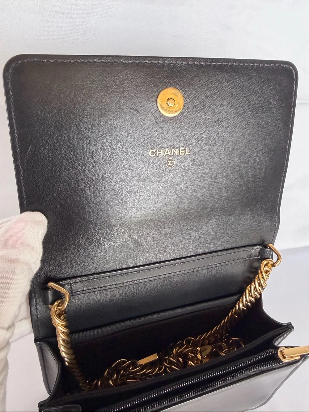 🎉SOLD🎉 CHANEL Black Lambskin WOC Wallet On Chain Gold Hardware GHW Cruise 2023 - Picture 7 of 12